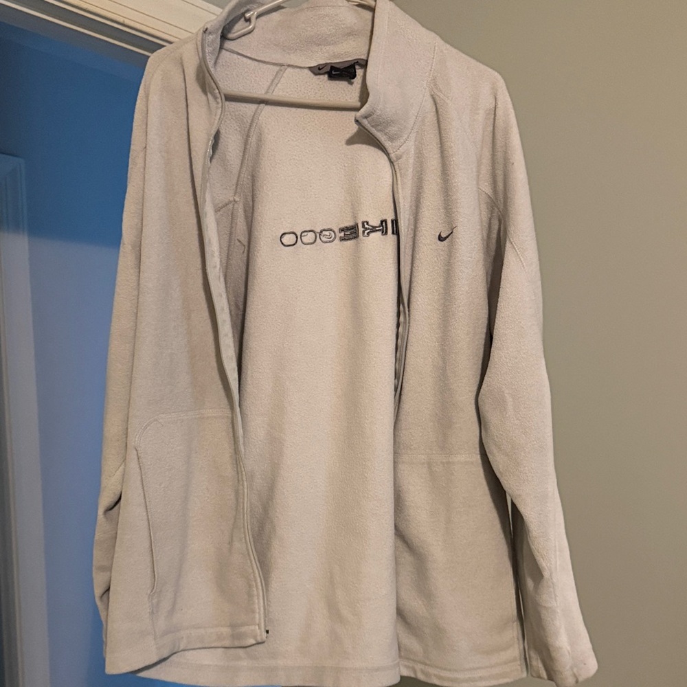 Nike Men's Light Gray Performance Jacket